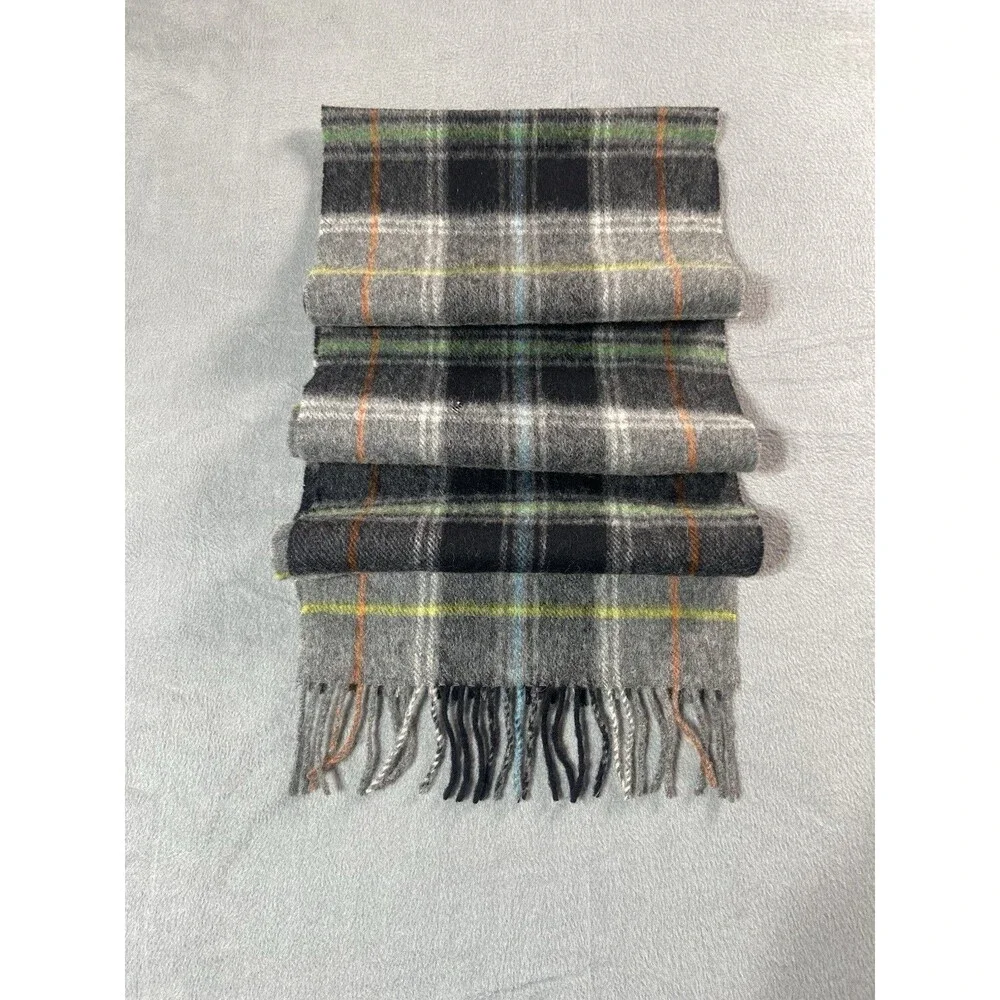 John Hanly Ireland 100% Lambswool Plaid Scarf Gray Fringe